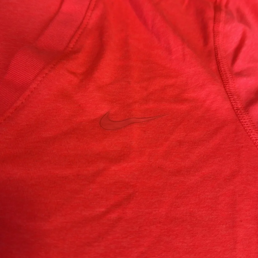 Nike Dri Fit Regular Fit Women's Tee Size Medium